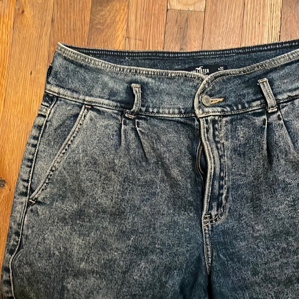 Hollister 32x27 blue mom jeans